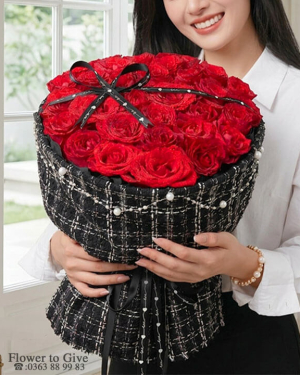 beautifui red rose bouquet-Chúc Mừng-HT25